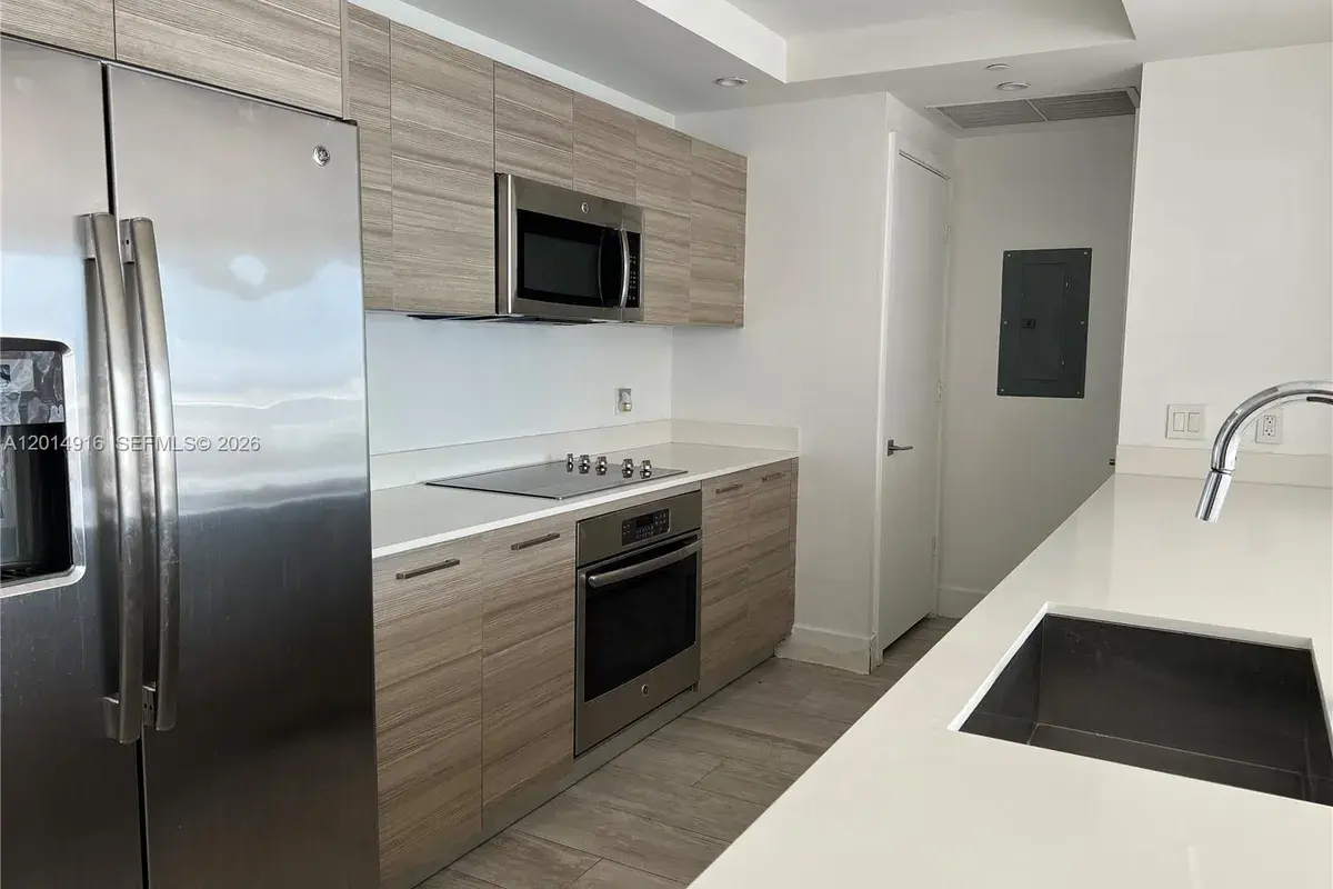 121 NE 34th St # 1207, Miami FL 33137