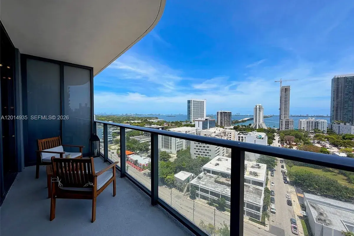 121 NE 34th St # 1605, Miami FL 33137