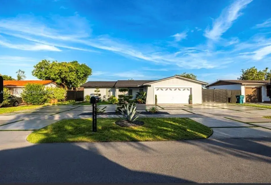 7541 SW 135th Ave, Miami FL 33183