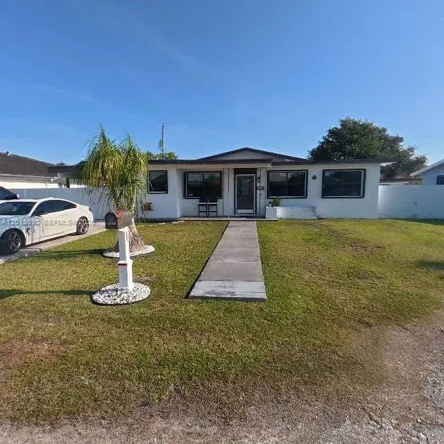 2 bedroom 1 bath Residential for sale at 10955 SW 217th Ter, Miami FL 33170