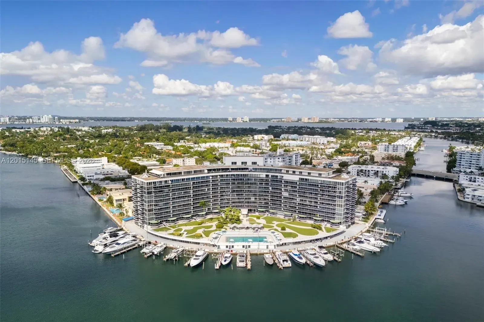 900 Bay Dr DS14, Miami Beach FL 33141