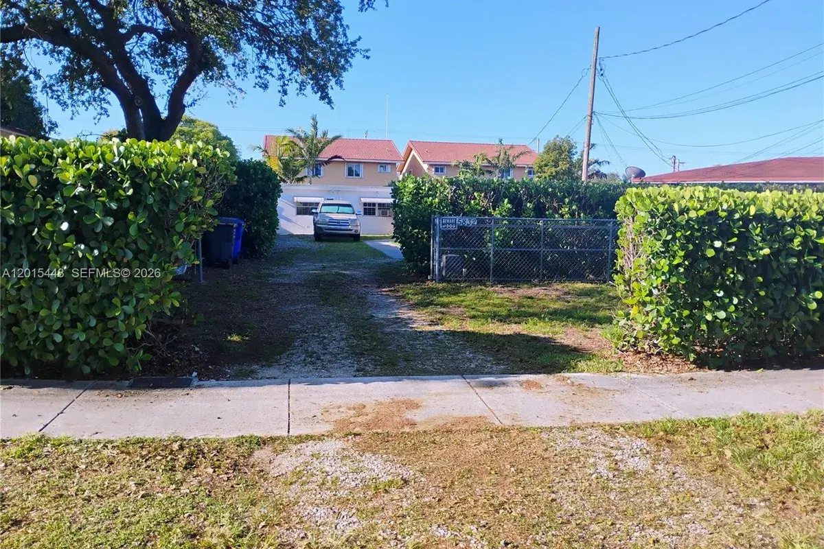5832 Polk St, Hollywood FL 33021