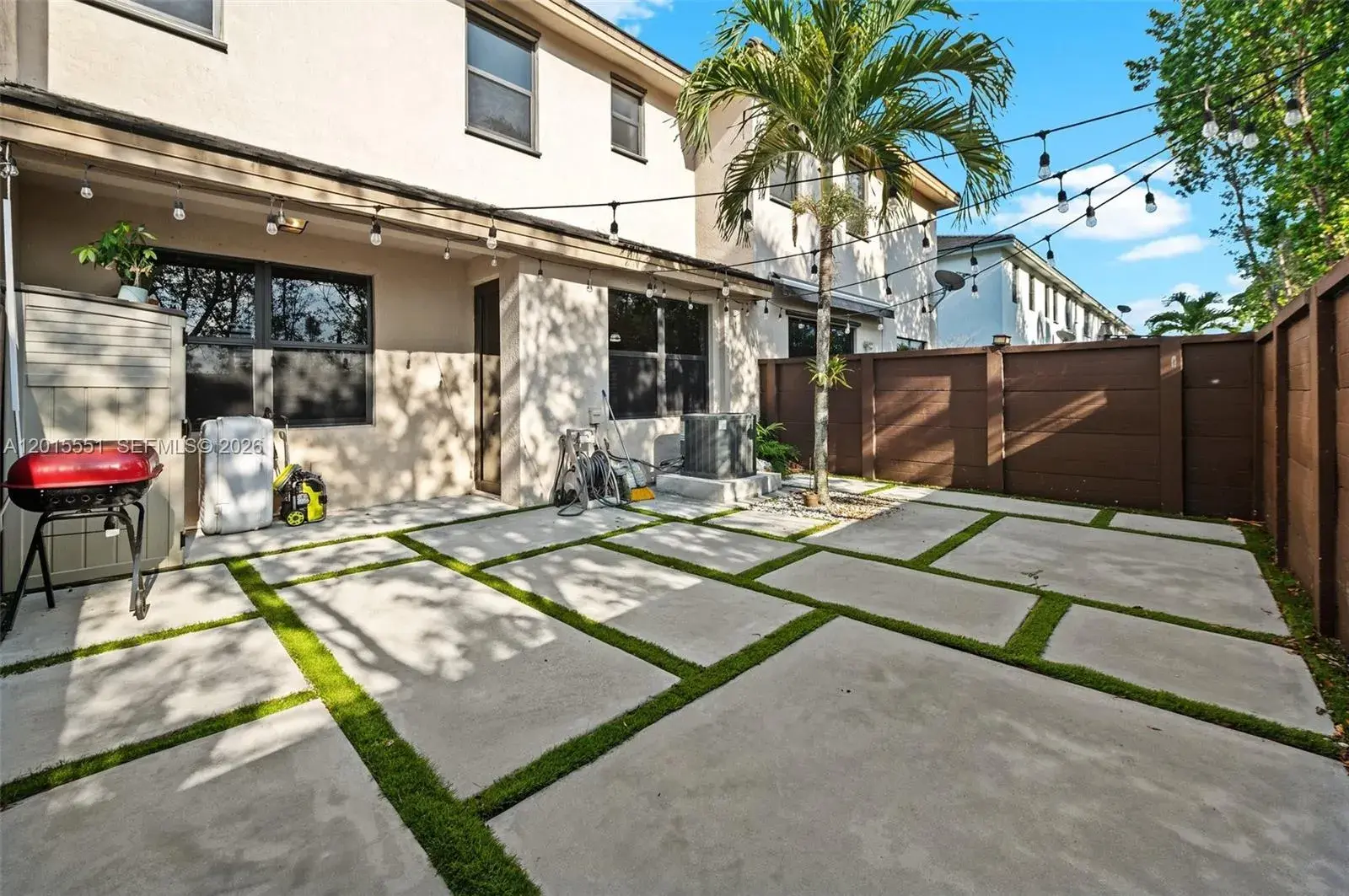 3 bedroom 2 bath Residential for sale at 15776 NW 91st Ct, Miami Lakes FL 33018