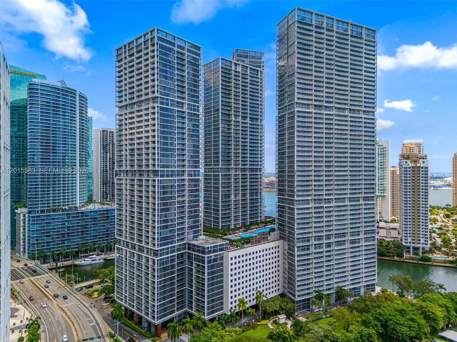 1 bedroom 1 bath Residential for sale at 465 Brickell Ave # 1016, Miami FL 33131