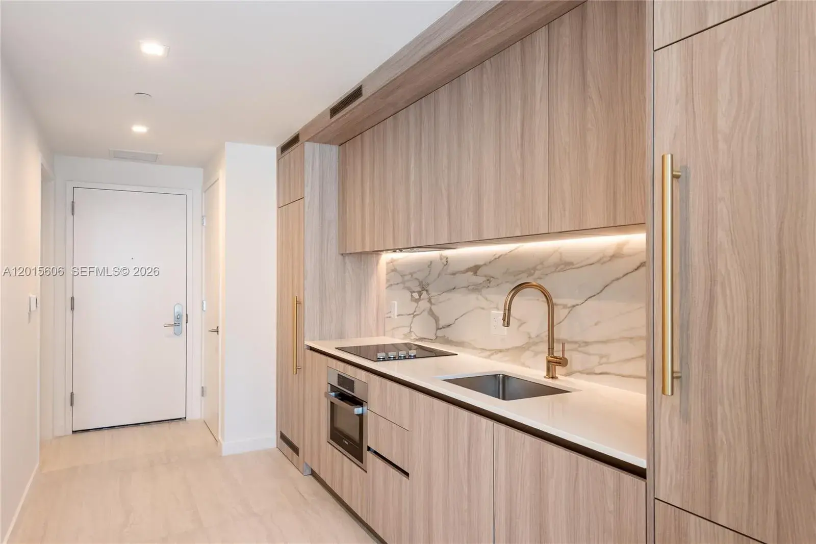 1 bath Residential Lease for rent at 77 SE 5th St # 1813, Miami FL 33131