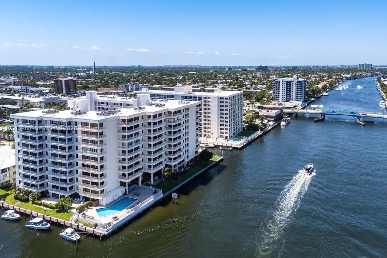 2 bedroom 2 bath Residential for sale at 3100 NE 48th St # 318, Fort Lauderdale FL 33308