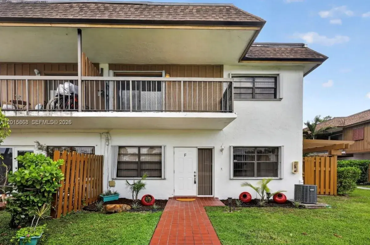 6904 NW 169th St # 145F, Hialeah FL 33015