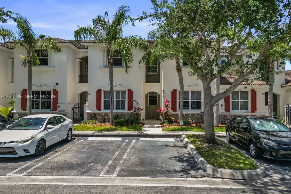 934 NE 42nd Ter, Homestead FL 33033