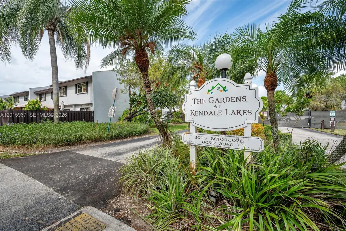 8010 SW 152nd Ave # 211, Miami FL 33193
