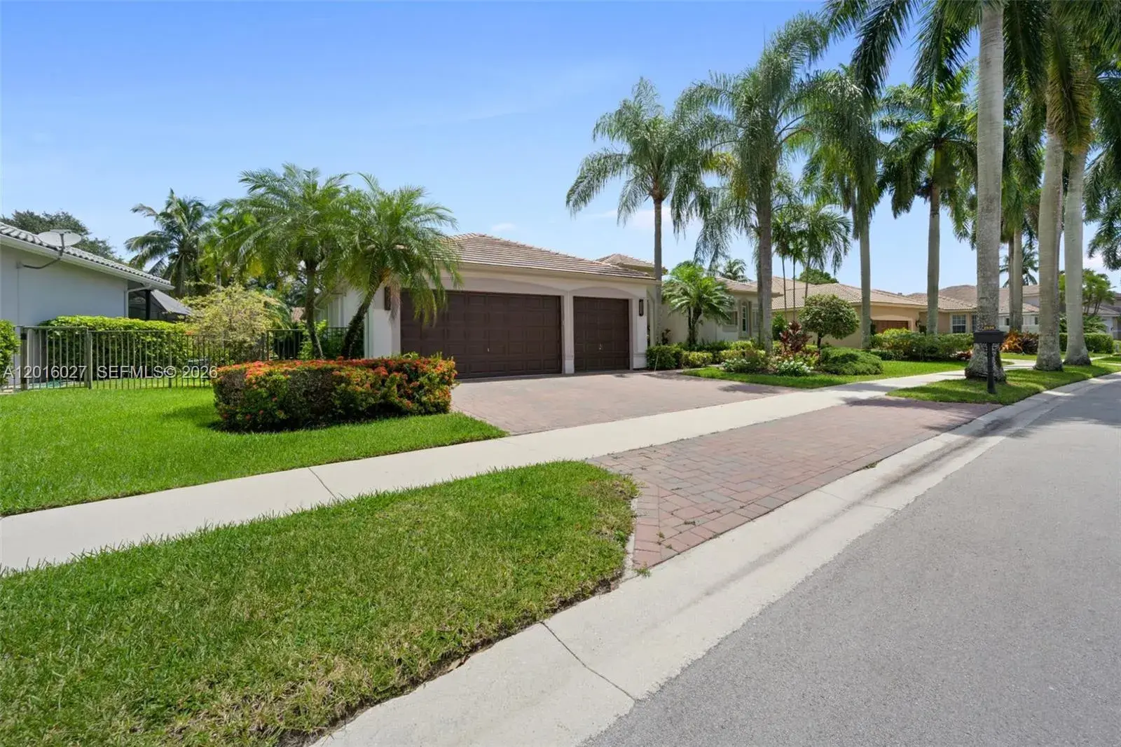 5 bedroom 4 bath Residential for sale at 2538 Eagle Run Dr, Weston FL 33327