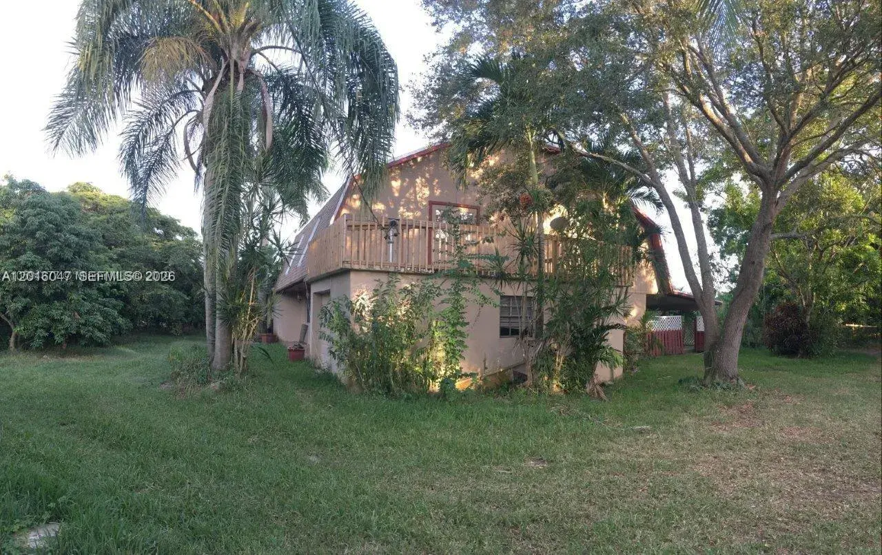18950 SW 240th St, Homestead FL 33031