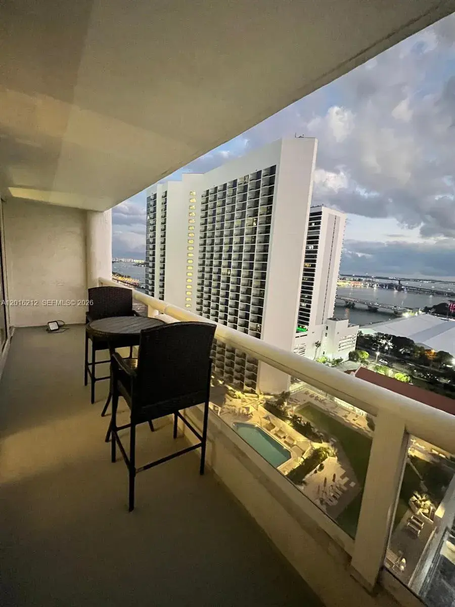 1717 N Bayshore Dr # 2453, Miami FL 33132