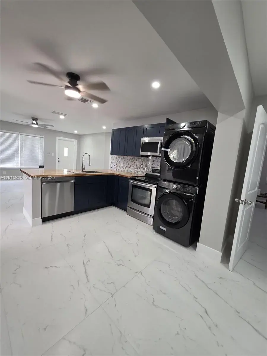 2281 N 56th Ter, Hollywood FL 33021
