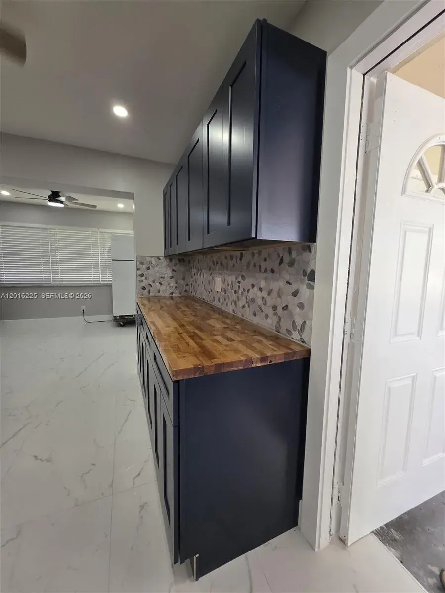 2281 N 56th Ter, Hollywood FL 33021