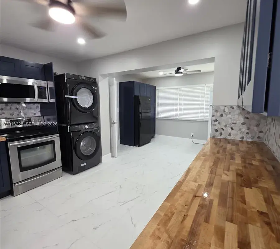2281 N 56th Ter, Hollywood FL 33021