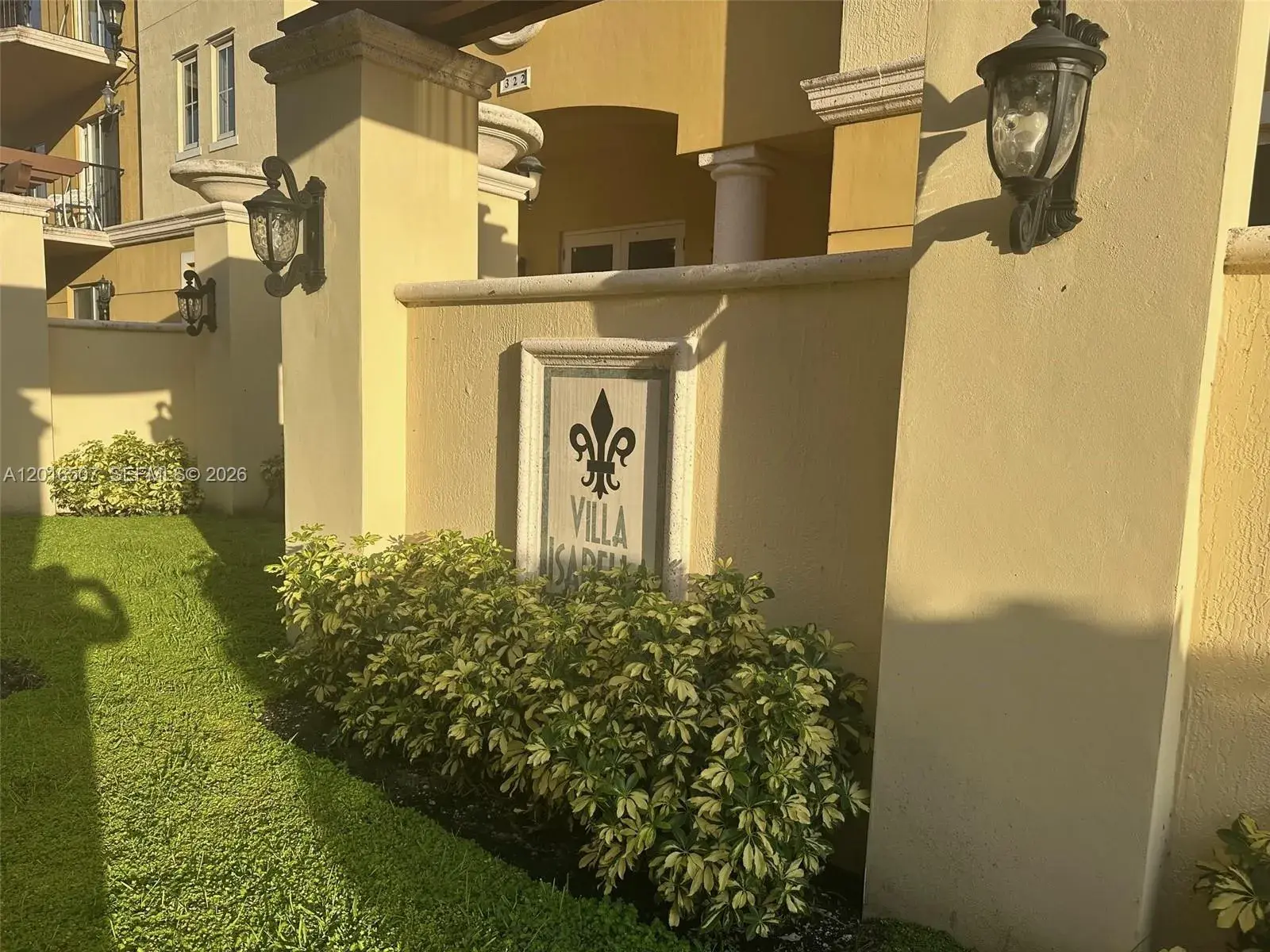 2 bedroom 2 bath for sale at 322 Madeira Ave # 302, Coral Gables FL 33134