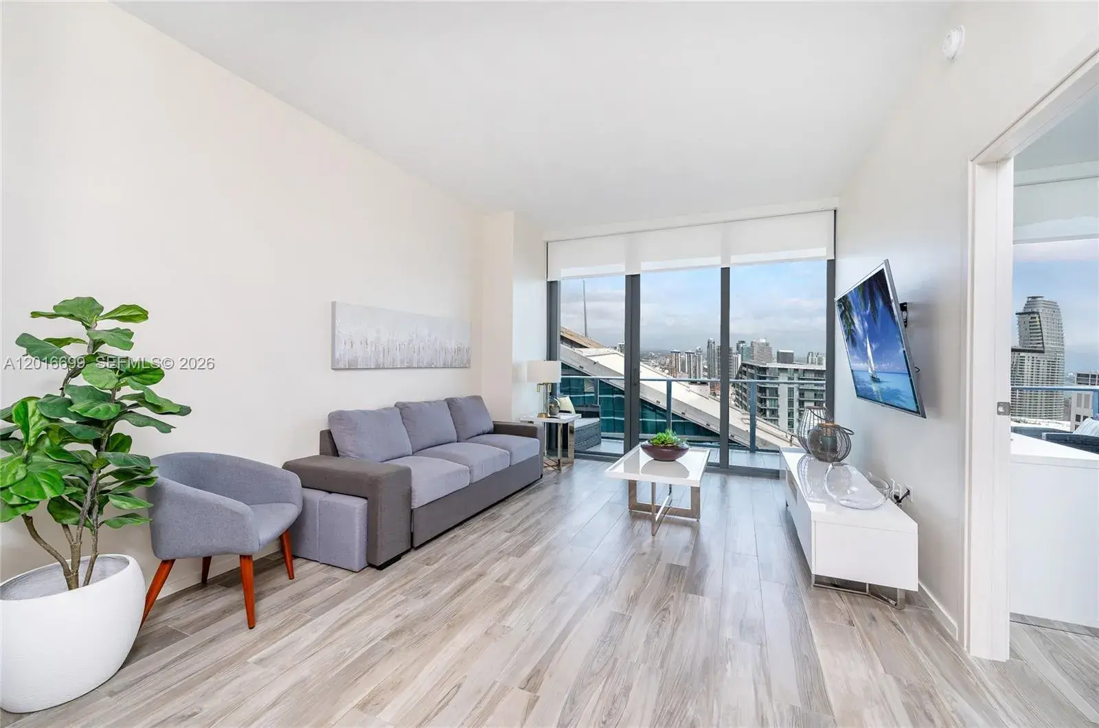 801 S Miami Ave # 5207, Miami FL 33130