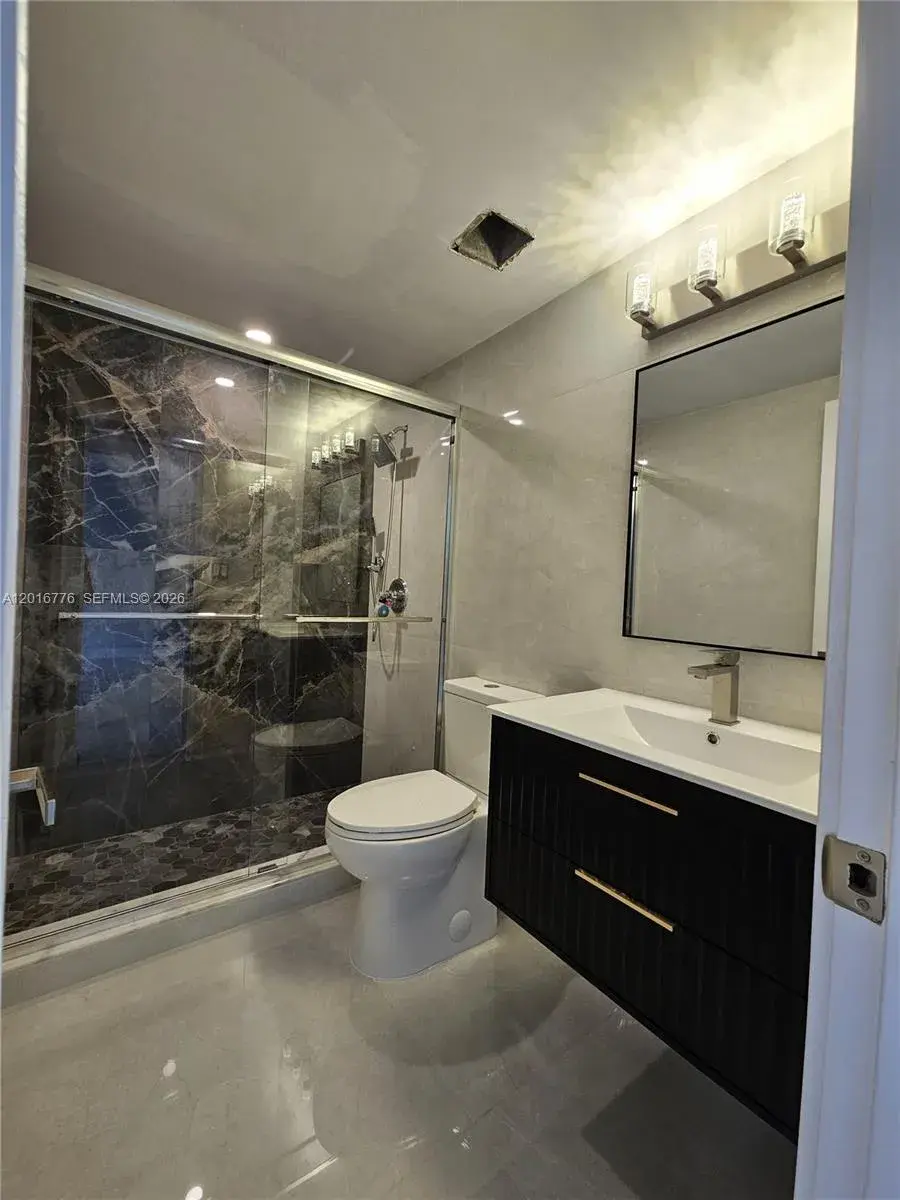 1985 S Ocean Dr # 2K, Hallandale Beach FL 33009