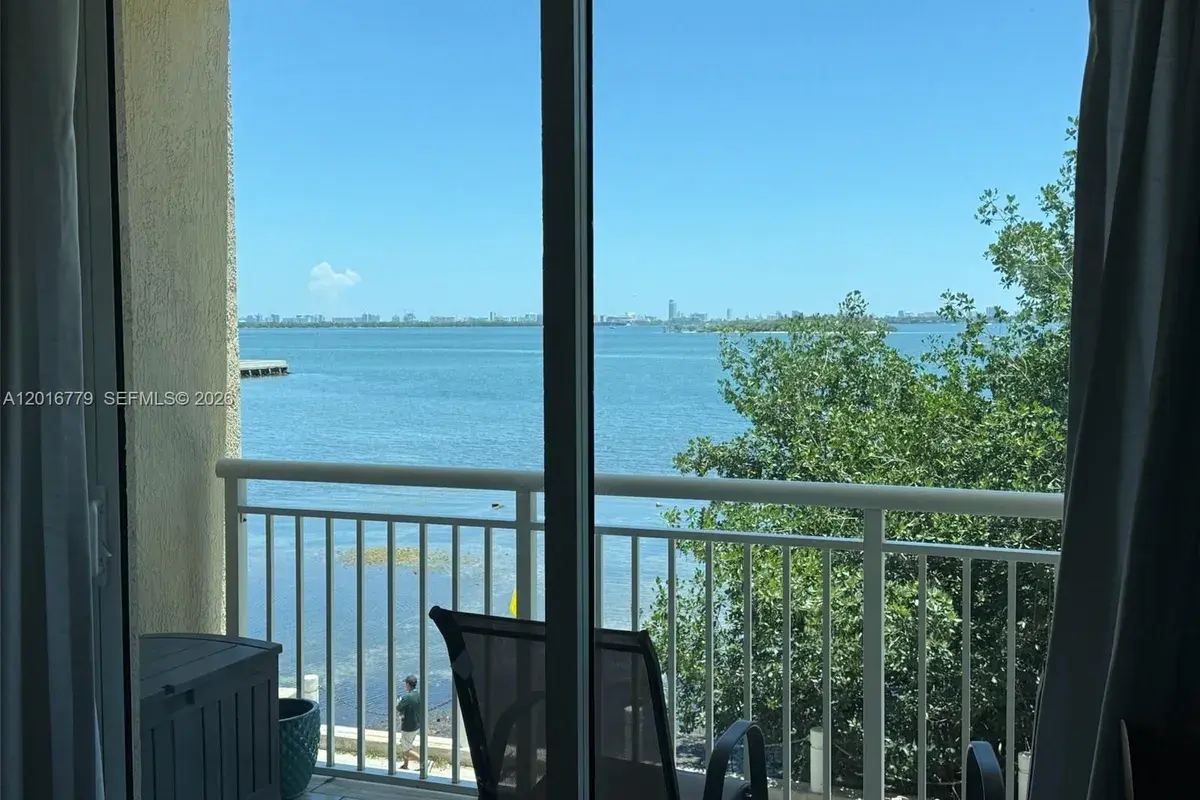 2000 N Bayshore Dr # 220, Miami FL 33137
