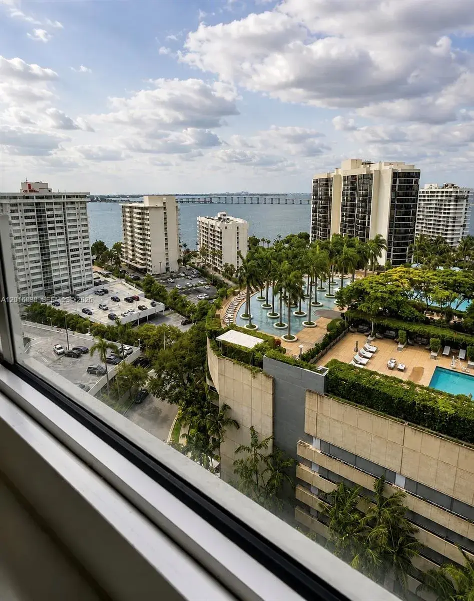 185 SE 14th Ter # 1607, Miami FL 33131