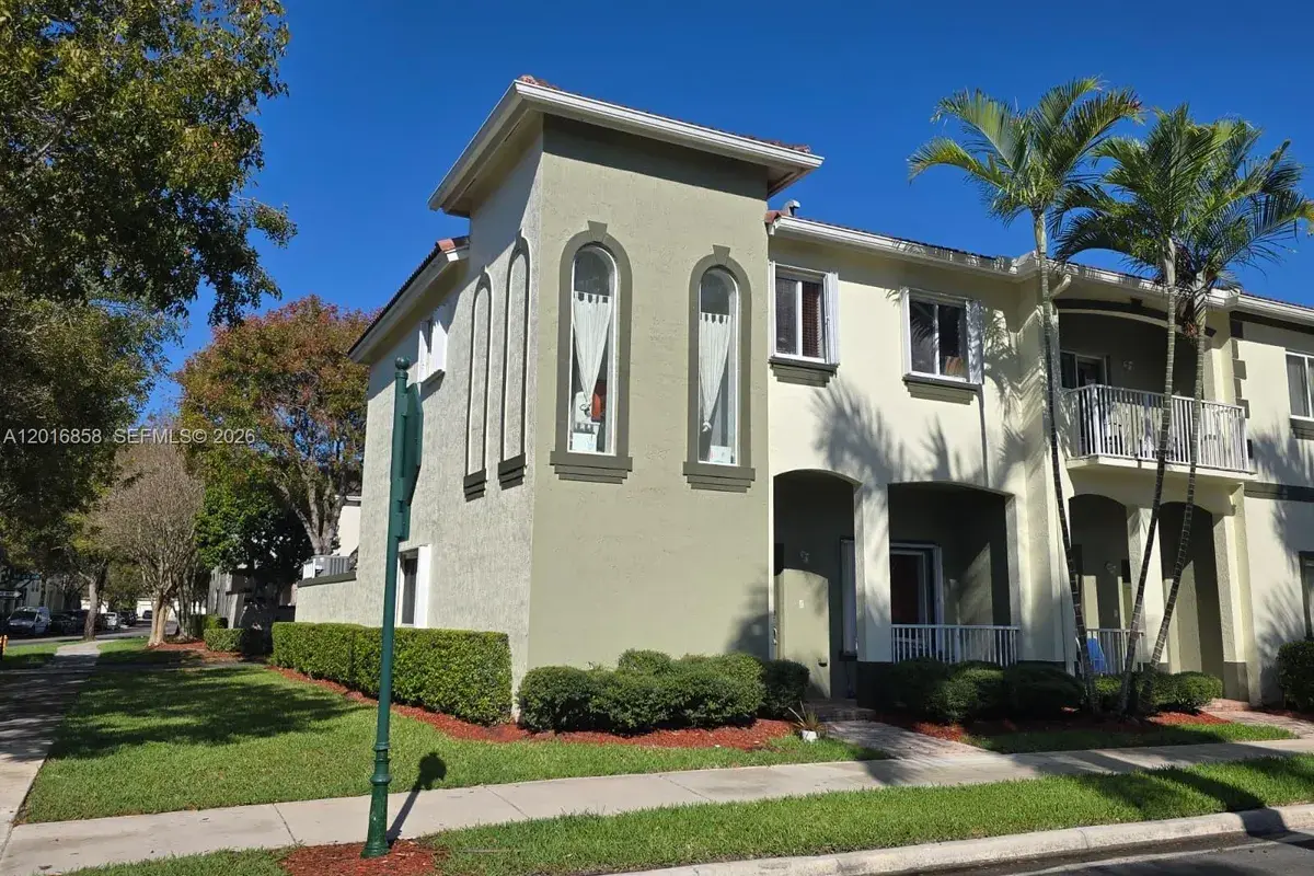 1987 SE 23rd Rd, Homestead FL 33035