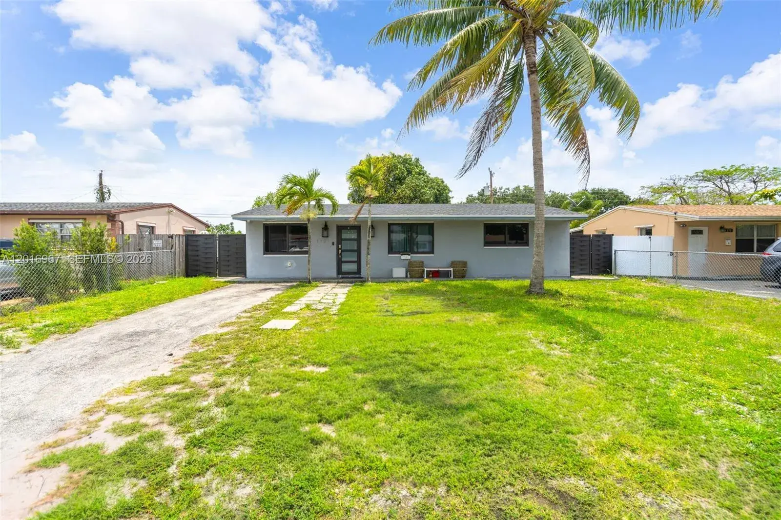 3 bedroom 1 bath Residential for sale at 1121 N 71st Ave, Hollywood FL 33024
