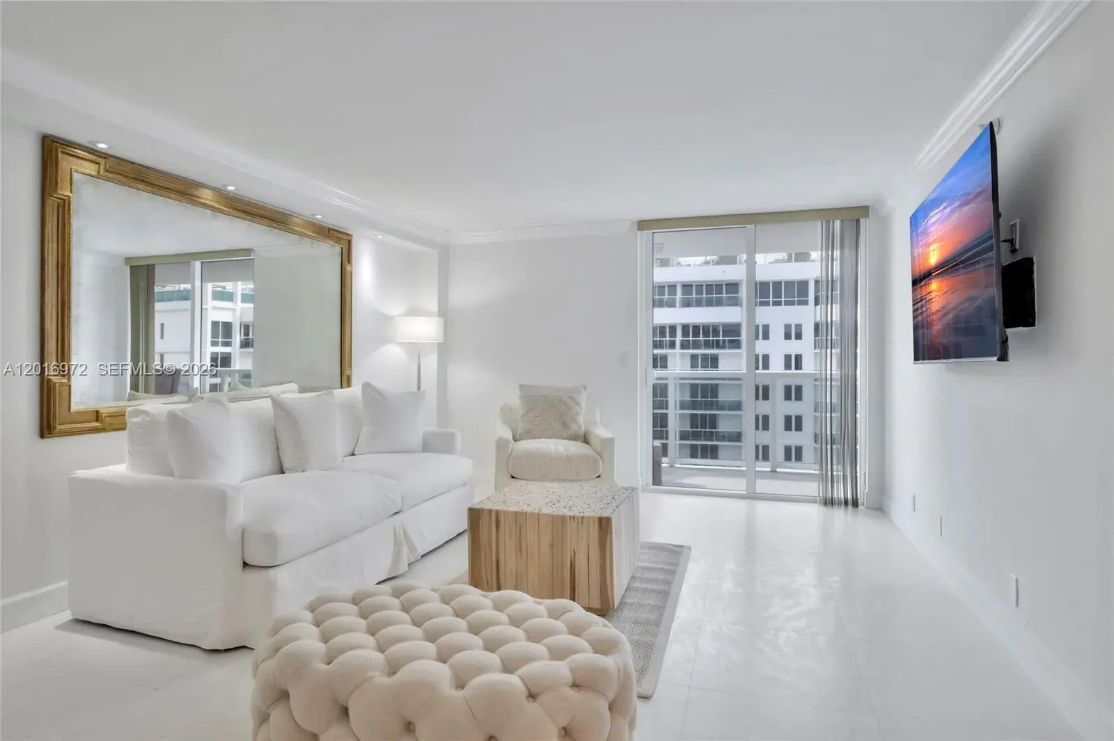 2 bedroom 2 bath Residential Lease for rent at 2401 Collins Ave # 1805, Miami Beach FL 33140