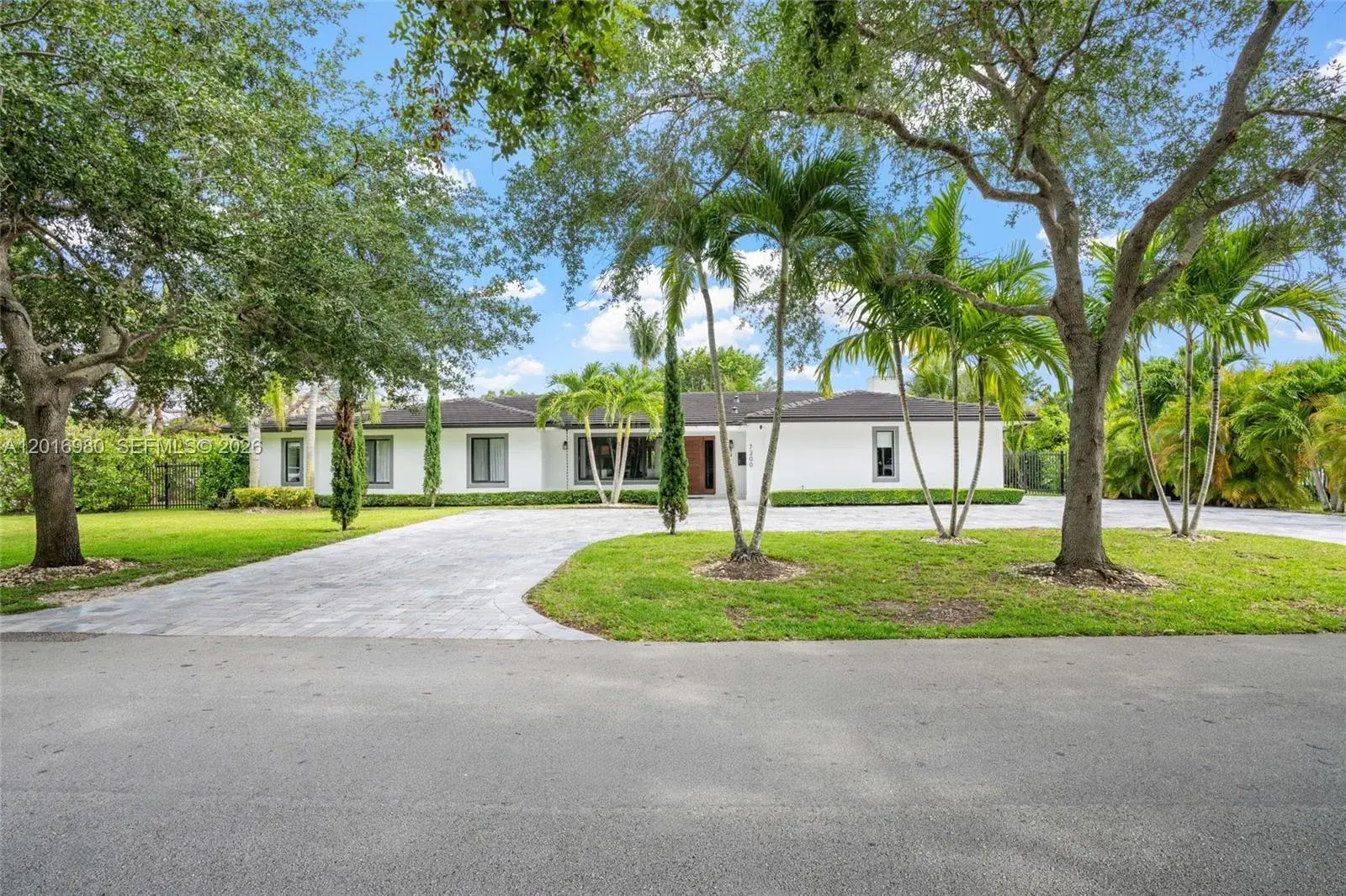 5 bedroom 5 bath Residential for sale at 7200 SW 107th Ter, Pinecrest FL 33156