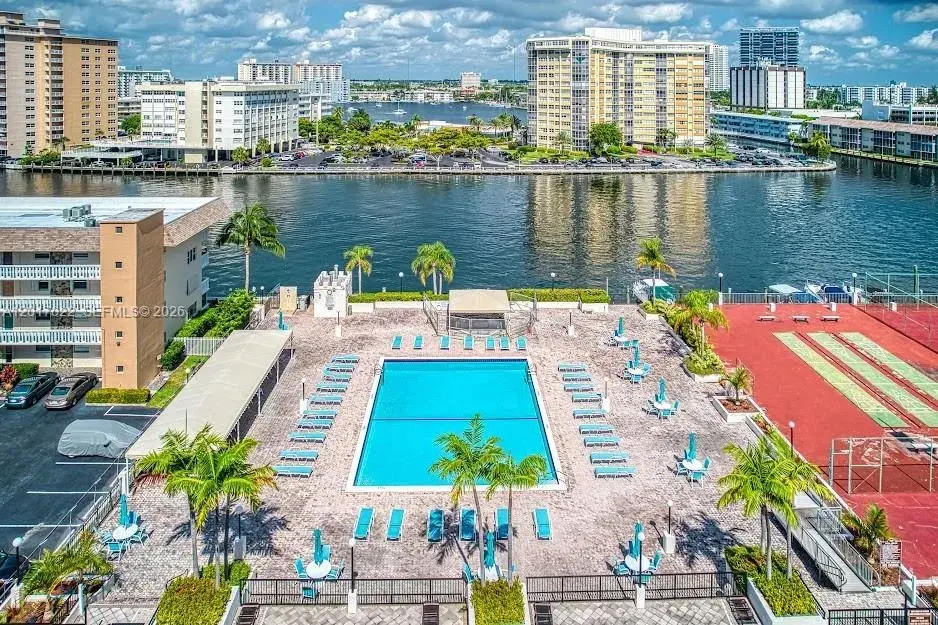 1865 S Ocean Dr # 15C, Hallandale Beach FL 33009