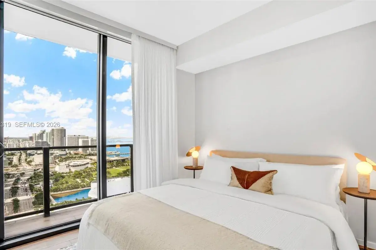 398 NE 5th St # 4701, Miami FL 33132