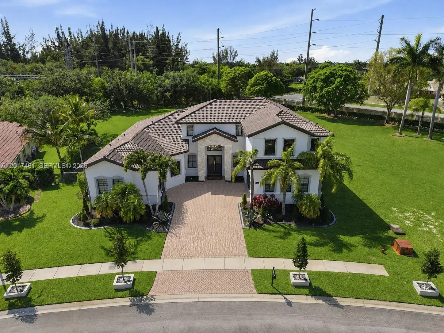 5 bedroom 4 bath Residential for sale at 1748 SW 195th Ave, Miramar FL 33029