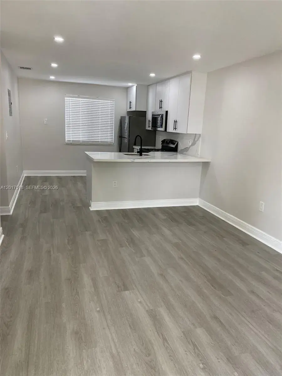 4650 W Flagler St # 3, Miami FL 33134