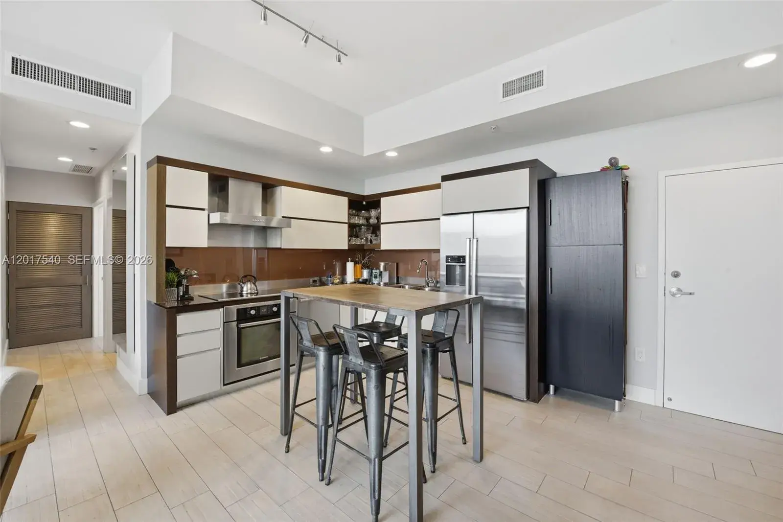 2100 Park Ave # 302, Miami Beach FL 33139