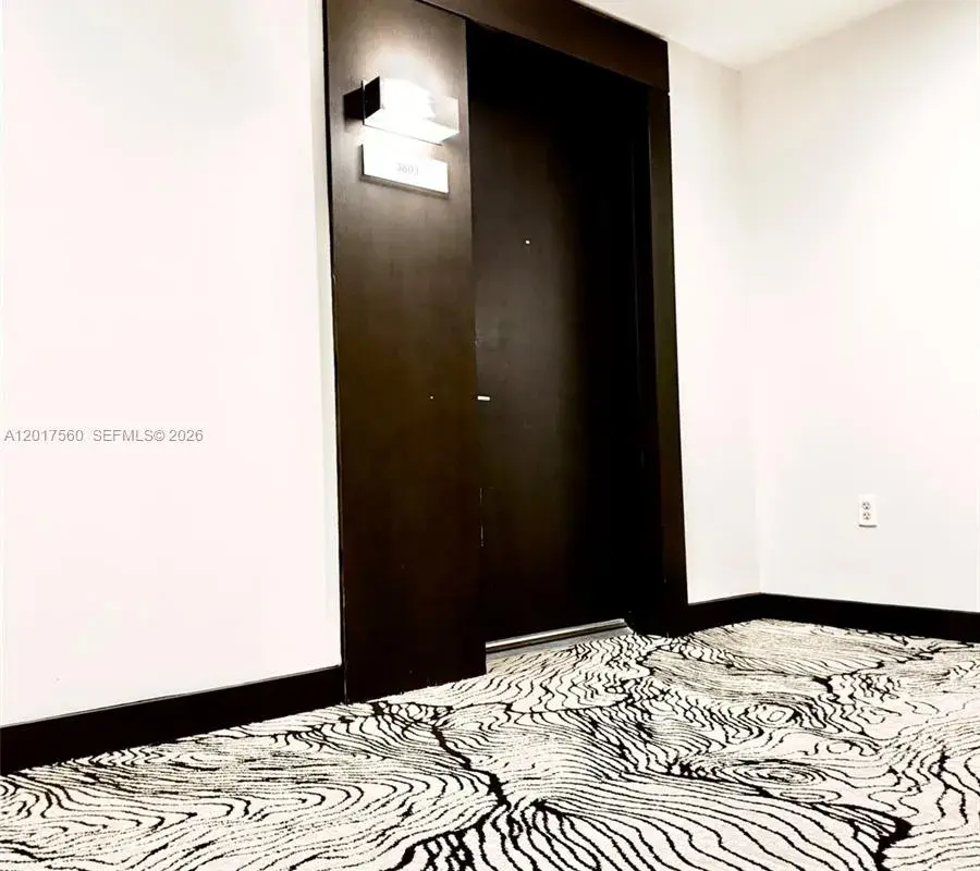 900 Biscayne Blvd # 3803, Miami FL 33132
