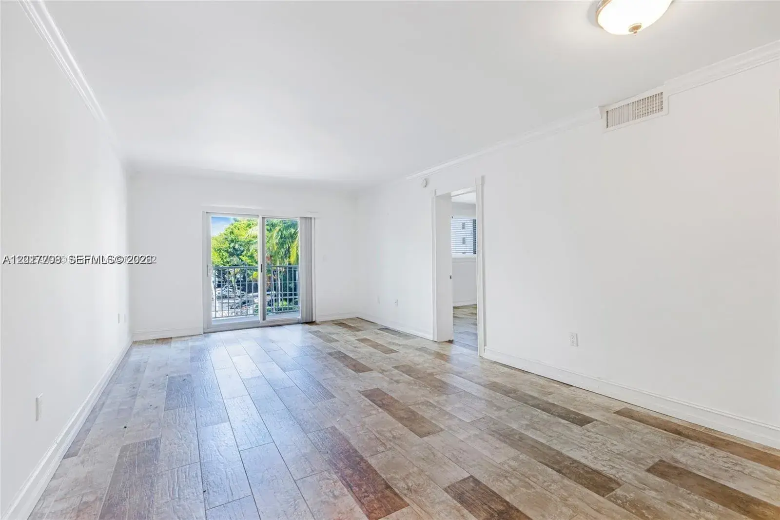 1674 Bay Rd # 302, Miami Beach FL 33139