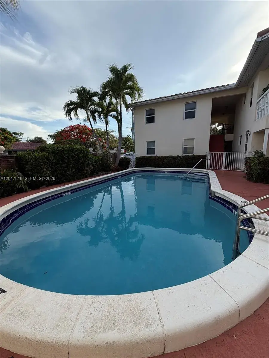 2591 NE 55TH CT # 202, Fort Lauderdale FL 33308