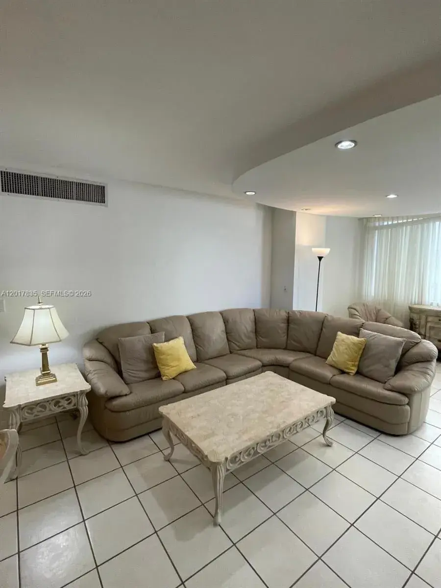 5005 Collins Ave # 424, Miami Beach FL 33140