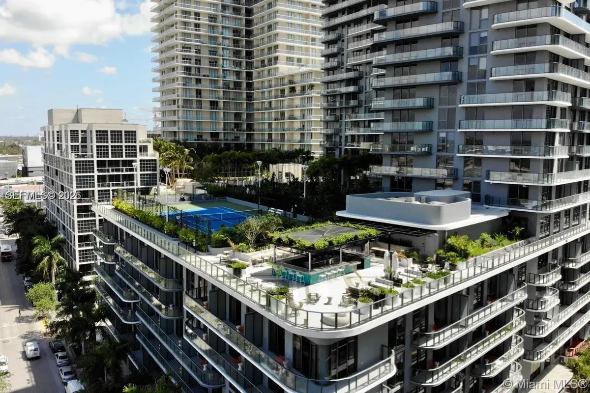121 NE 34th St # 806, Miami FL 33137