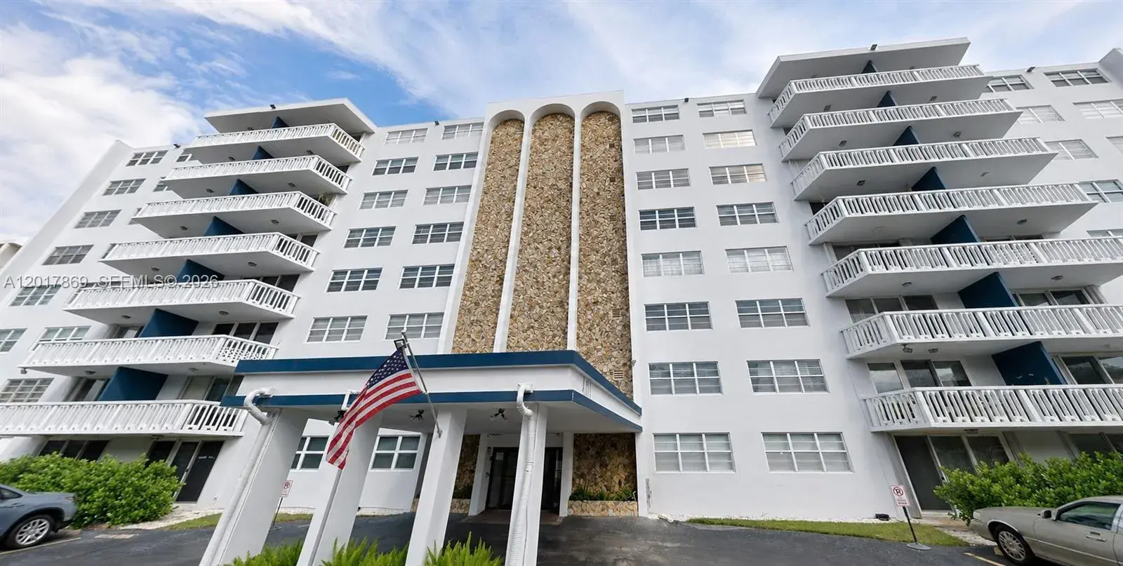 2 bedroom 2 bath Residential for sale at 401 NE 14th Ave # 507, Hallandale Beach FL 33009