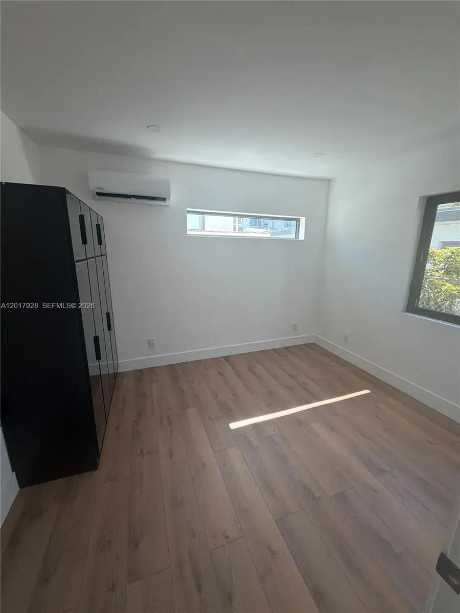 7801 Byron Ave # 1, Miami Beach FL 33141