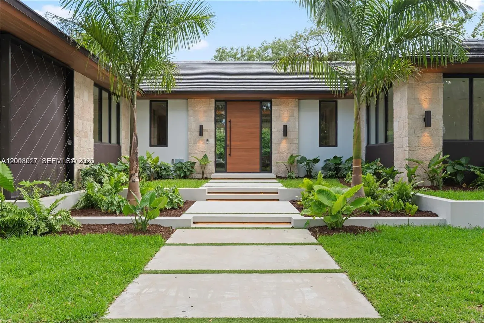 5 bedroom 6 bath for sale at 7840 SW 98th St, Miami FL 33156
