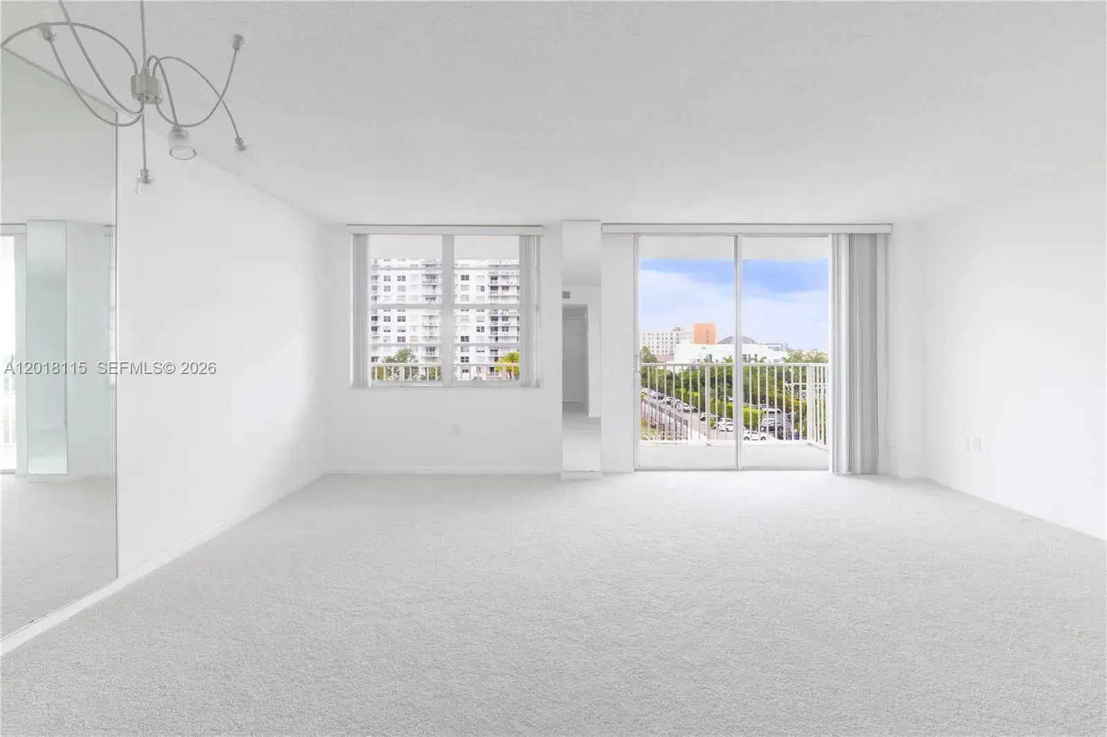 2 bedroom 2 bath Residential for sale at 2851 NE 183rd St # 504E, Aventura FL 33160