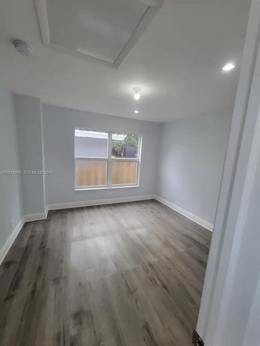 1809 NW 8th Pl, Fort Lauderdale FL 33311