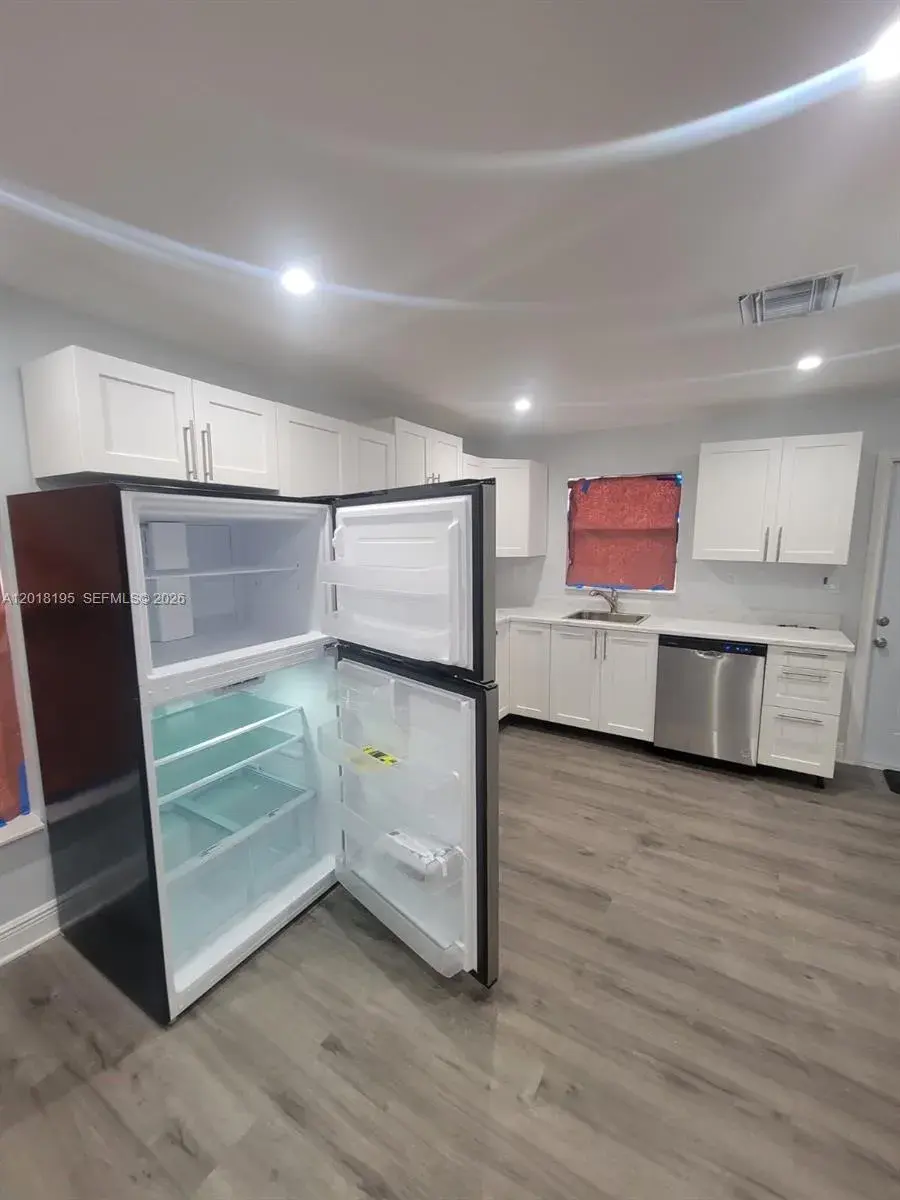 1809 NW 8th Pl, Fort Lauderdale FL 33311