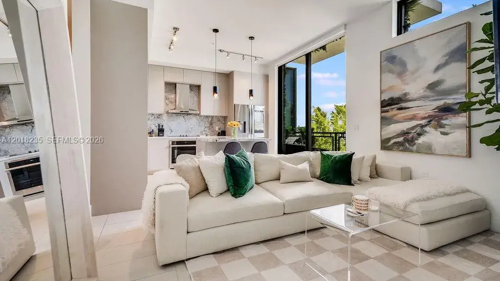 1030 15th St # 201, Miami Beach FL 33139