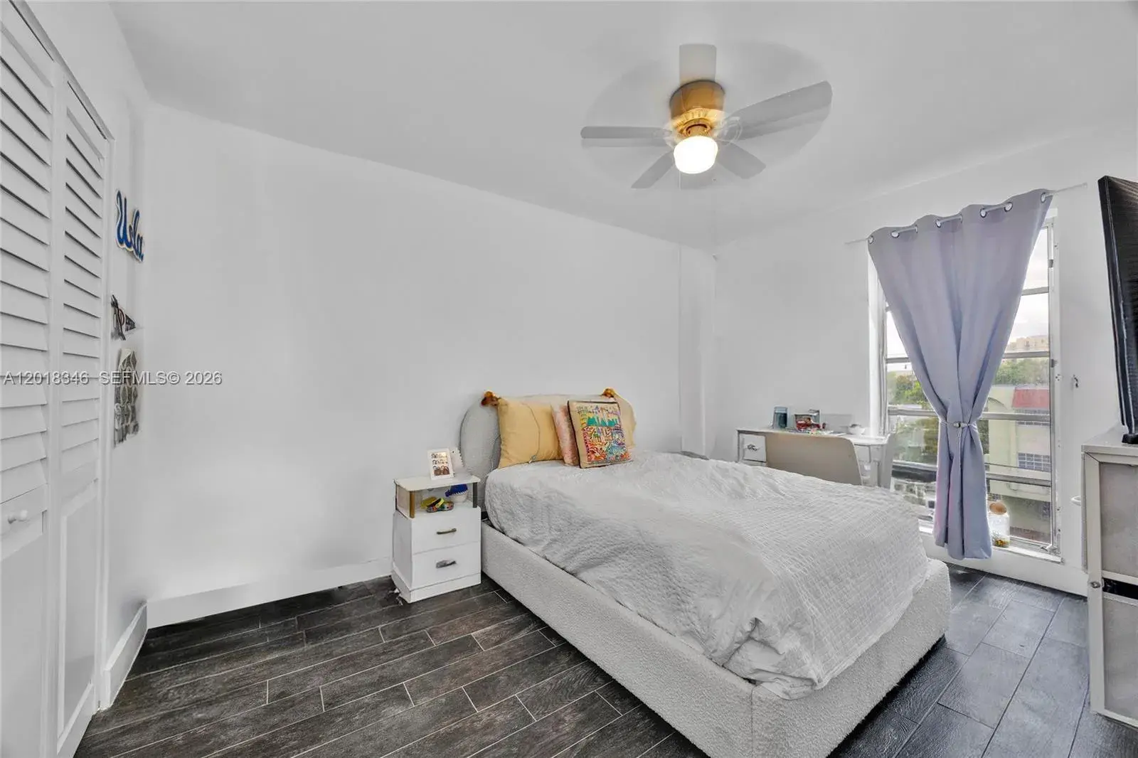 1051 SW 1st St # 401, Miami FL 33130