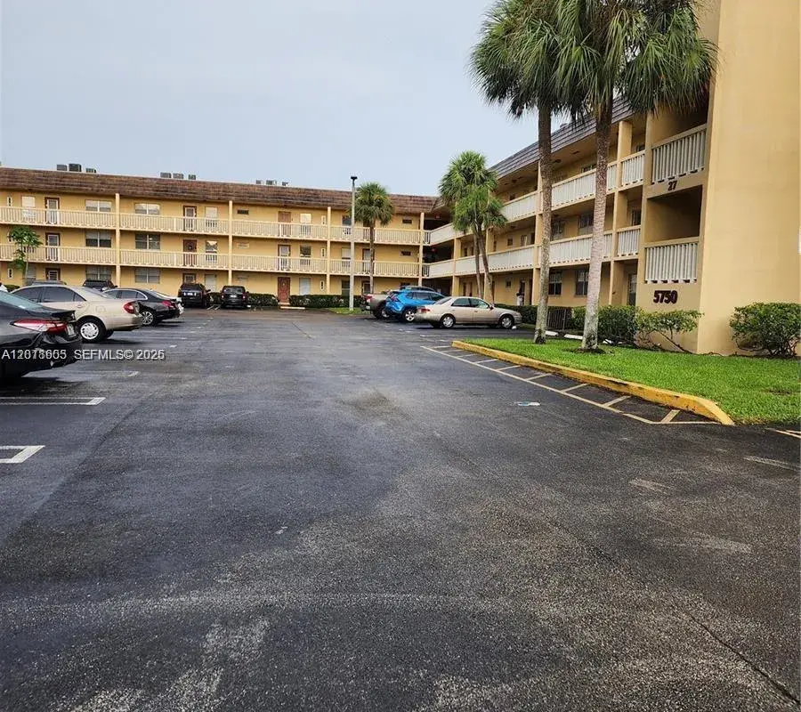 5750 NW 64th Ave # 303, Tamarac FL 33319