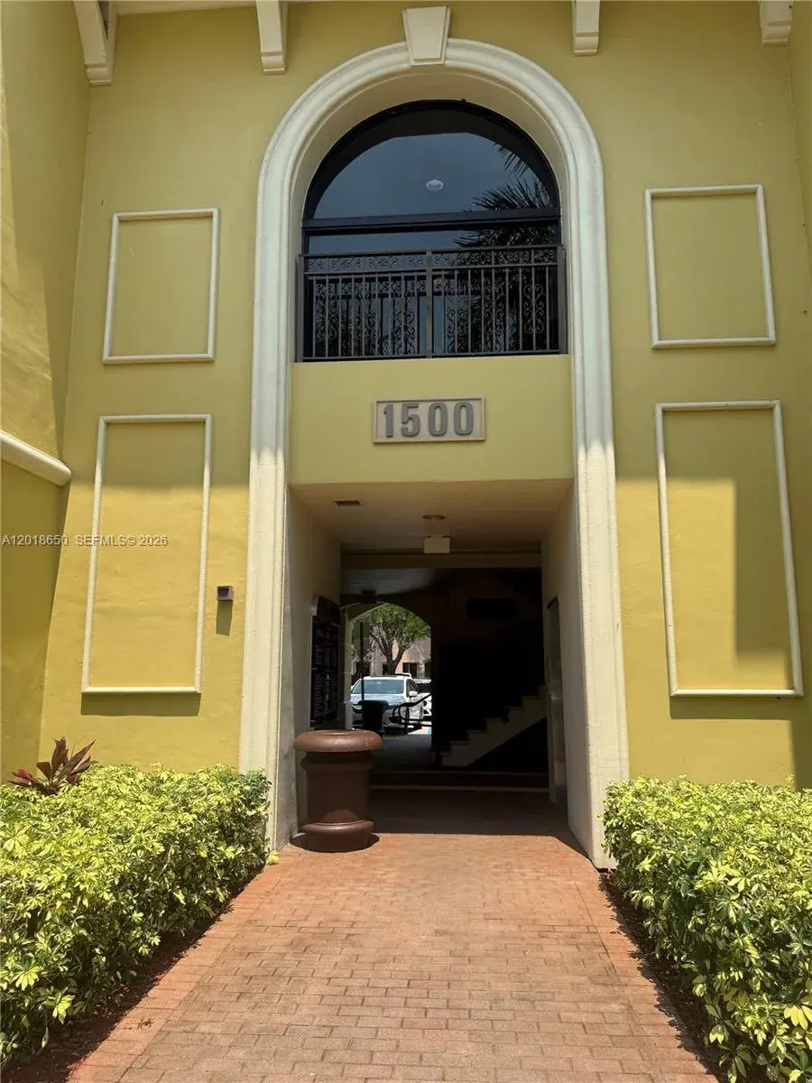 Commercial Sale for sale at 1528 Weston Rd, Weston FL 33326