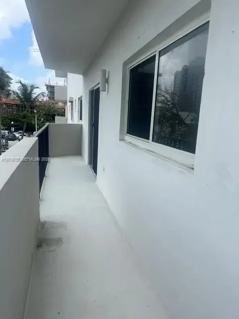 6965 Harding Ave # 305, Miami Beach FL 33141