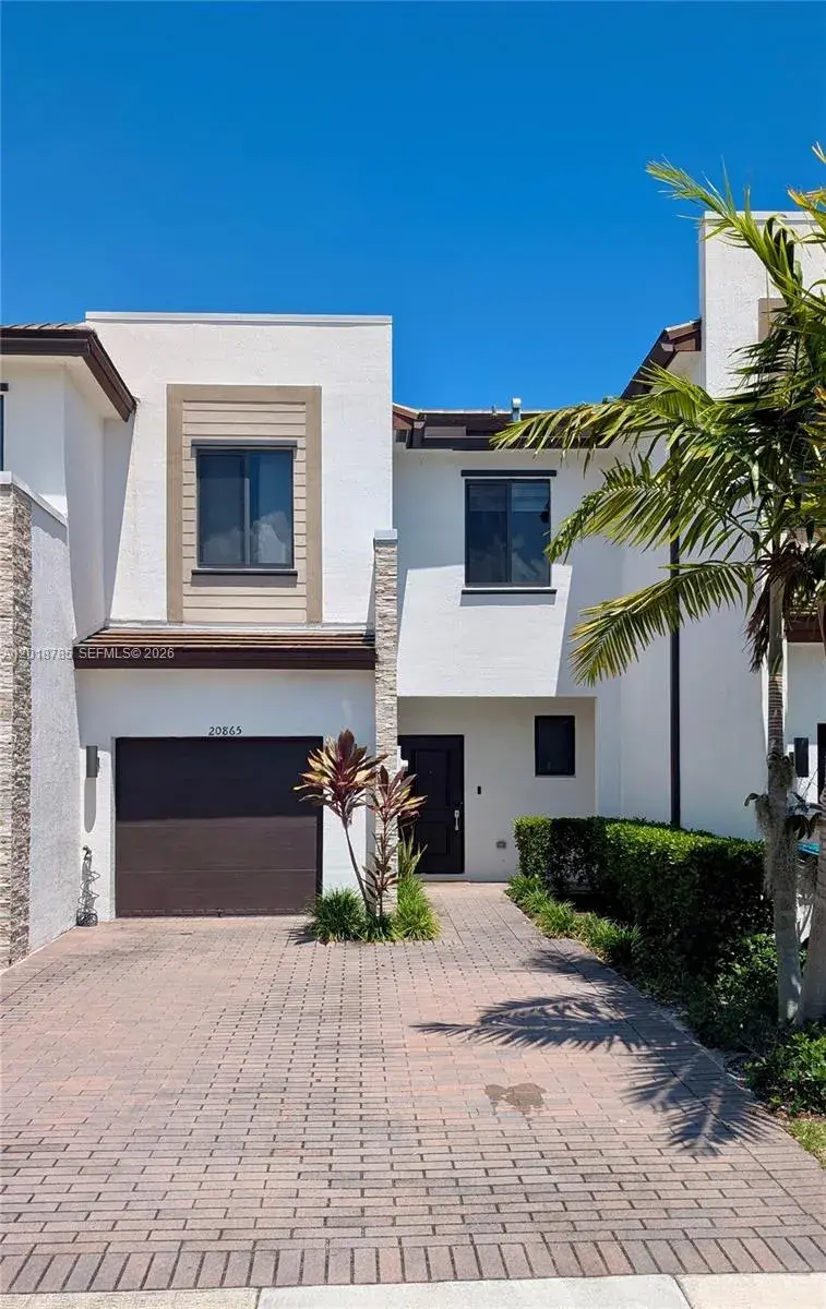 3 bedroom 2 bath Residential for sale at 20865 NE 7th Ct, Miami FL 33179